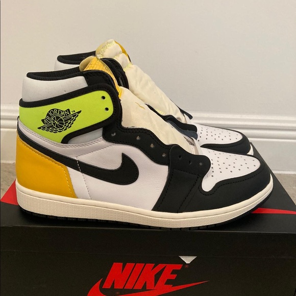 Jordan Other - Jordan 1 retro high mens volt/yellow mens shoes